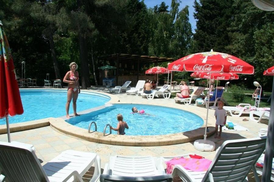 Oasis Park Hotel - New Managment เนเซบาร์ ภายนอก รูปภาพ