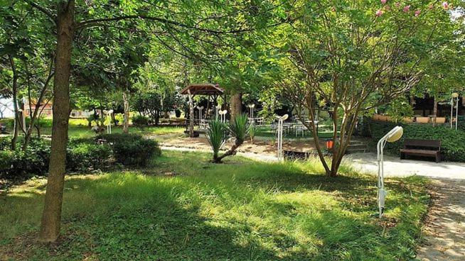 Oasis Park Hotel - New Managment เนเซบาร์ ภายนอก รูปภาพ